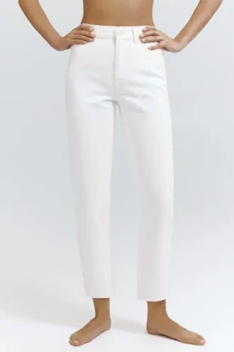 Mom-Jeans mit hoher Taille