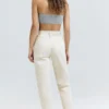 Mom-Jeans mit hoher Taille