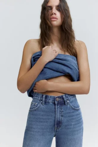 Mom-Jeans mit hoher Taille