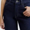 Mom-Jeans mit hoher Taille