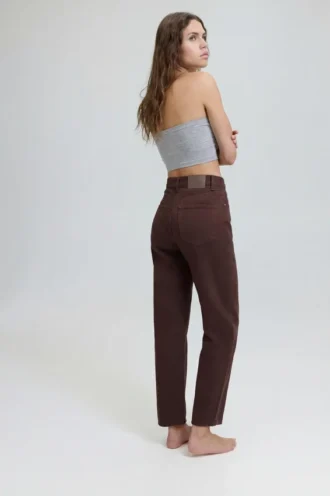 Mom-Jeans mit hoher Taille