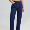 Mom-Jeans mit hoher Taille