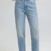 Mom-Jeans mit hoher Taille