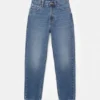 Mom-Jeans mit hoher Taille