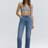 Mom-Jeans mit hoher Taille