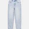 Mom-Jeans mit hoher Taille