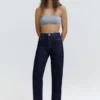 Mom-Jeans mit hoher Taille
