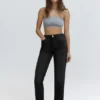 Mom-Jeans mit hoher Taille