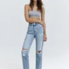 Mom-Jeans mit Rissen
