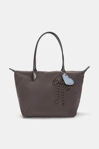 Nylon-Shopper-Tasche mit Anhänger-Detail