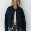 Overshirt aus Denim in Boxy-Passform Overshirt aus Denim in Boxy-Passform