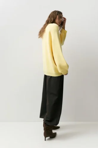 Oversize-Pullover mit asymmetrischem Saum