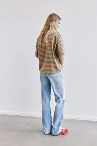 Oversize-T-Shirt mit kurzen Ärmeln Oversize-T-Shirt mit kurzen Ärmeln
