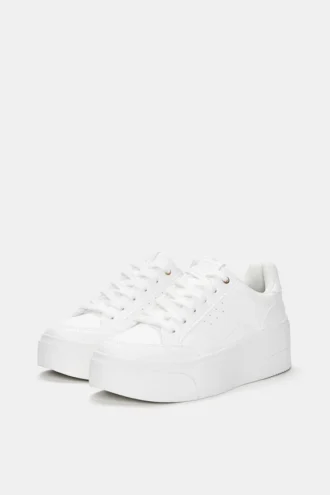 plateausneaker 2 330x495 - Plateausneaker