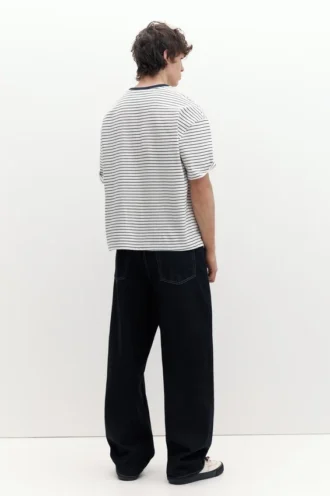 Premium-T-Shirt mit kurzen Ärmeln