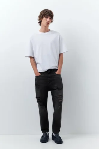 relaxed fit jeans mit rissen 1 1 330x496 - Relaxed-Fit-Jeans mit Rissen