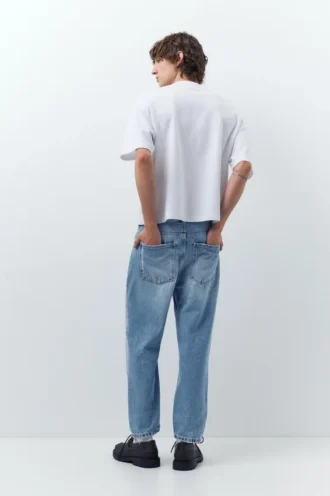 relaxed fit jeans mit rissen 2 330x496 - Relaxed-Fit-Jeans mit Rissen