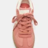 Retro-Sneaker aus Canvas