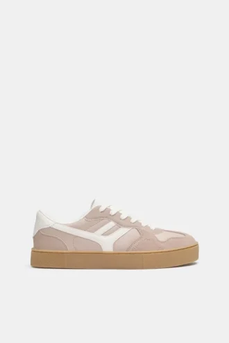 Retro-Sneaker mit klobiger Sohle