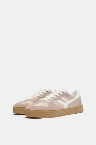 Retro-Sneaker mit klobiger Sohle
