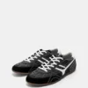 Retro-Sneaker mit Ziernähten Retro-Sneaker mit Ziernähten