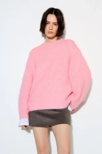 Rosa Pullover mit Rundhalsausschnitt Rosa Pullover mit Rundhalsausschnitt