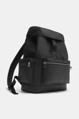 Rucksack mit Schnallenverzierung Rucksack mit Schnallenverzierung