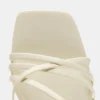 Sandalen mit Absatz und Riemen Sandalen mit Absatz und Riemen