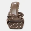 Sandalen mit hohen Absätzen und Polka-Dots Sandalen mit hohen Absätzen und Polka-Dots