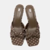 Sandalen mit hohen Absätzen und Polka-Dots Sandalen mit hohen Absätzen und Polka-Dots