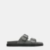 Sandalen mit Schnallen
