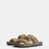 Sandalen mit Schnallen