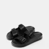 Sandalen mit Schnallen