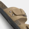 Sandalen mit Schnallen