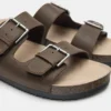 Sandalen mit Schnallen