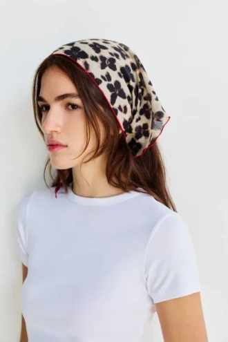Schal mit Animal-Print Schal mit Animal-Print