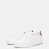 Schlichte Sneaker mit Details Schlichte Sneaker mit Details