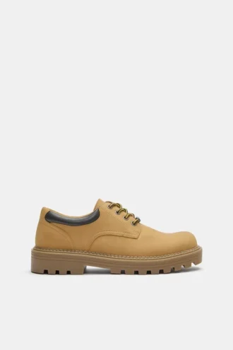 Schnürschuhe von STWD Schnürschuhe von STWD