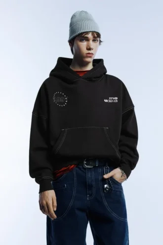 Schwarzer STWD-Hoodie