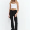 Skinny-Jeans mit ausgestelltem Bein