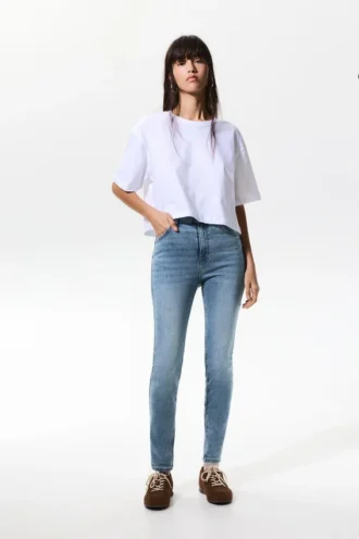 Skinny-Jeans mit hoher Taille