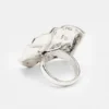 Skulpturaler quadratischer Ring Skulpturaler quadratischer Ring