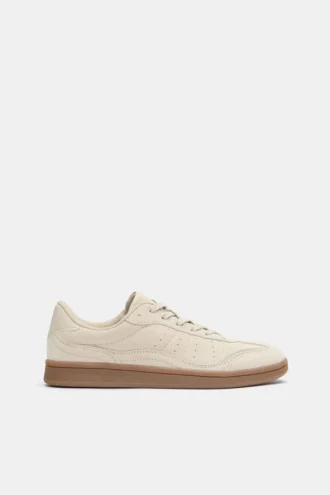 Sneaker aus Spaltleder Sneaker aus Spaltleder