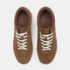 Sneaker aus Spaltleder
