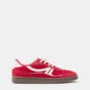 Sneaker im Retro-Stil mit Details