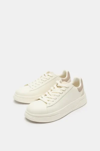 Sneaker mit klobiger Sohle