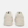 Sneaker mit klobiger Sohle Sneaker mit klobiger Sohle