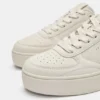 Sneaker mit klobiger Sohle
