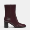 Stiefel mit hohem Absatz Stiefel mit hohem Absatz