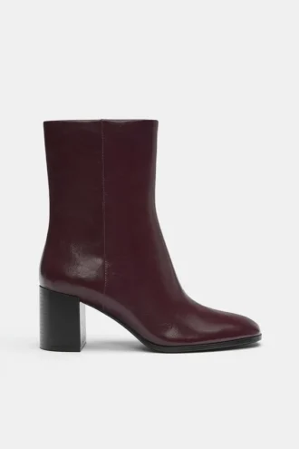 Stiefel mit hohem Absatz